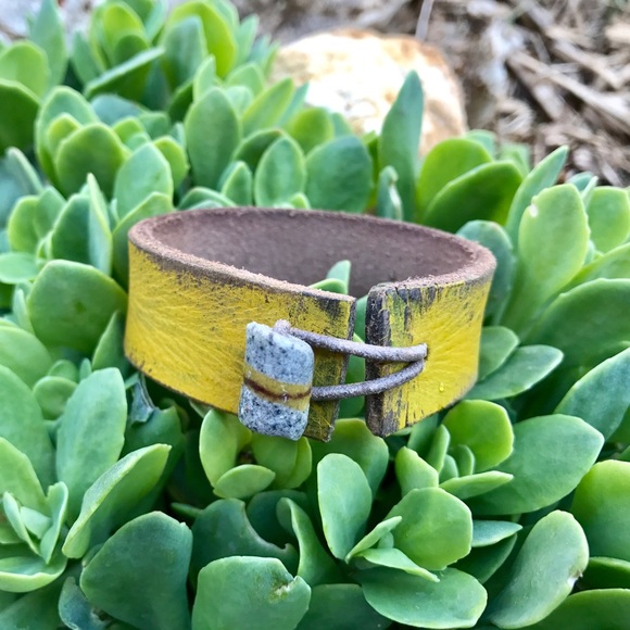 Jewelry - 7" Yellow leather bracelet/ bead closure